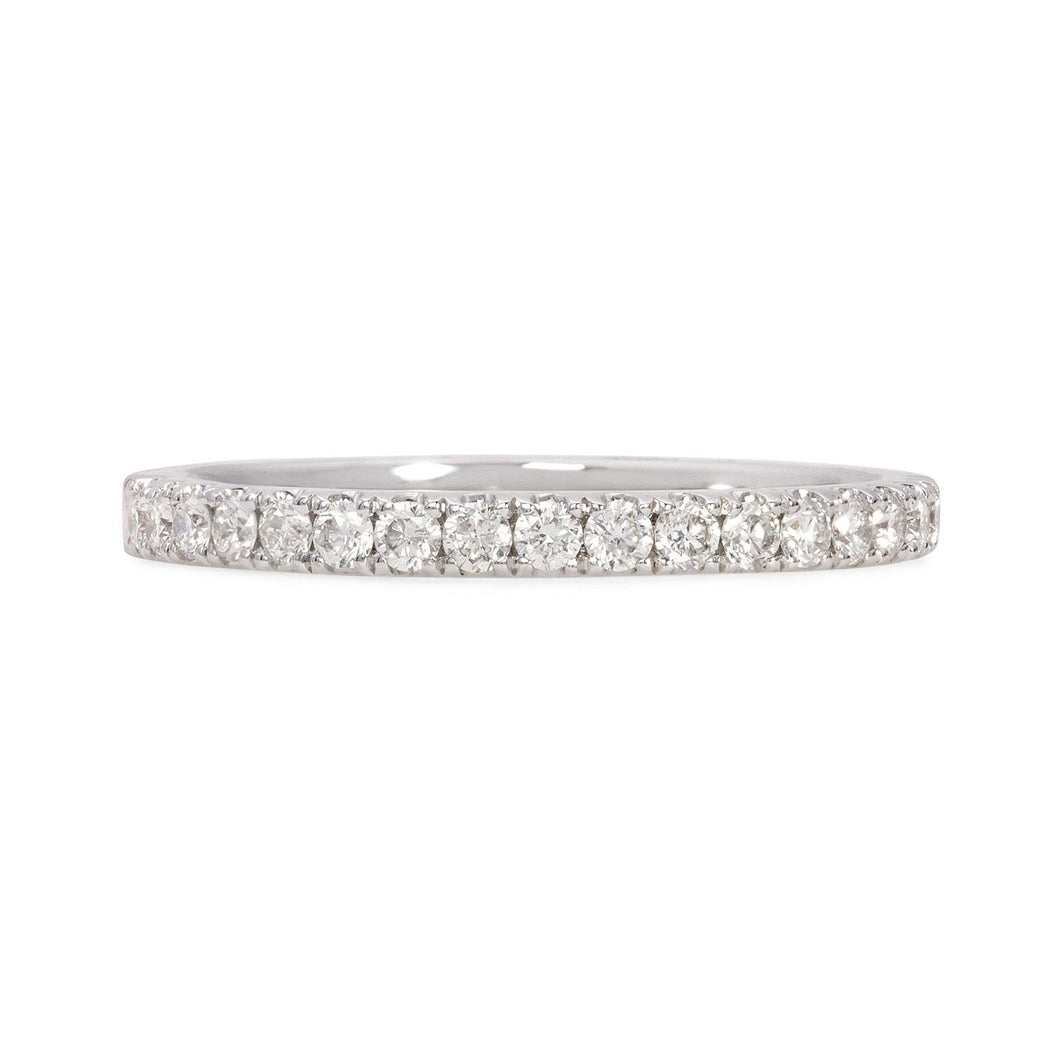 18k white gold diamond wedding band